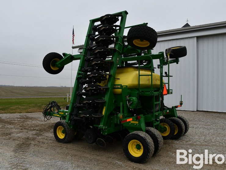 2015-john-deere-35-image-7
