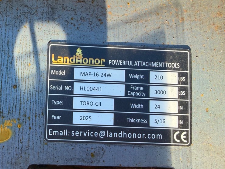 #7846-•-land-honor-mini-skid-steer-mount-plate-image-2