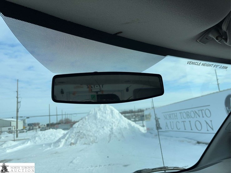 2017-chevrolet-express-s/a-ambulance-image-25