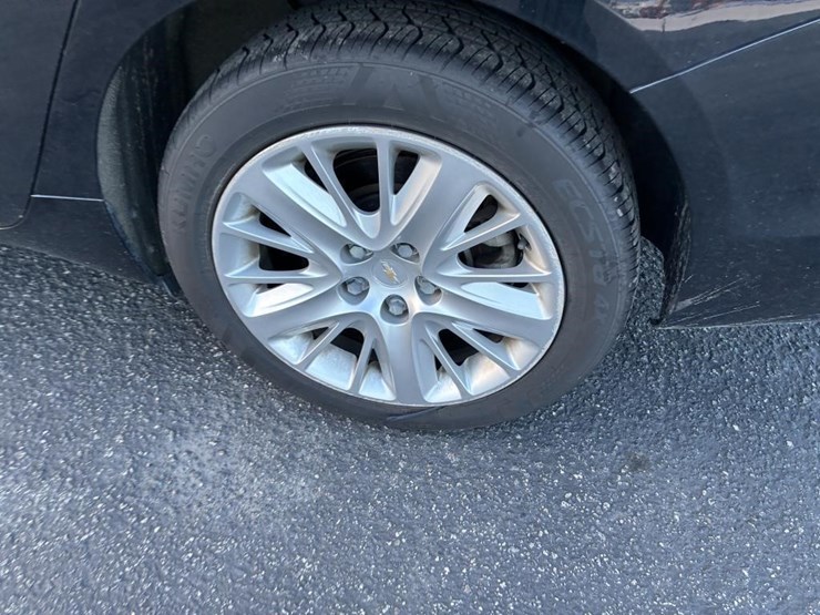 2019-chevrolet-impala-sedan-image-5