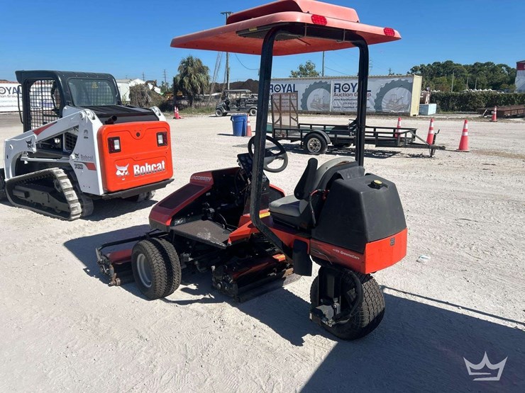 2011-jacobsen-t-700-commercial-reel-mower-image-3