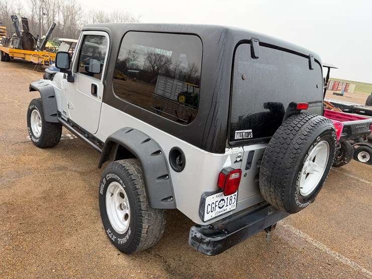 2004-jeep-wrangler-image-5
