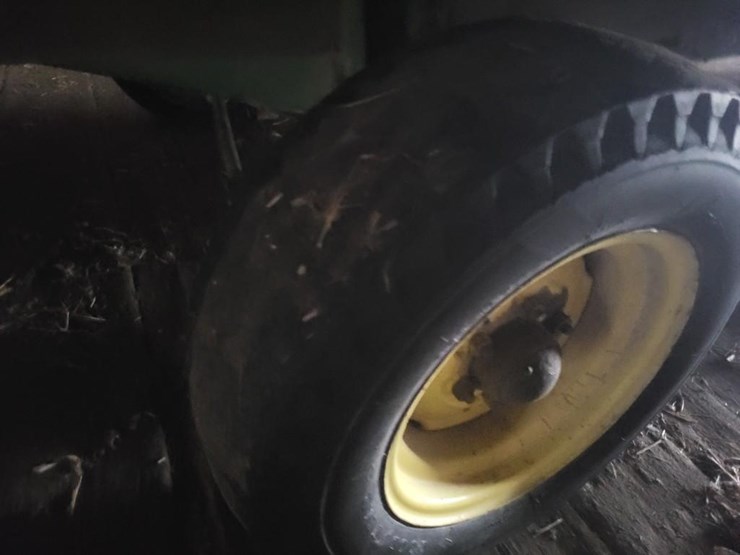 john-deere-18-image-21