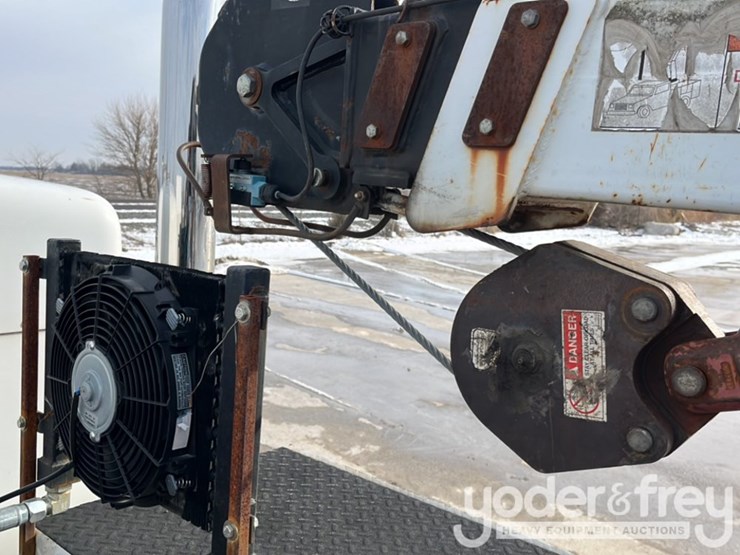 2007-kenworth-t300-image-44