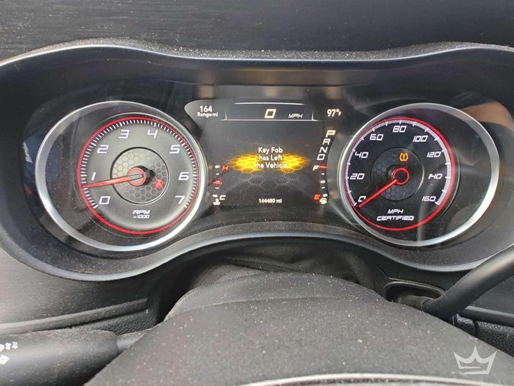 2015-dodge-charger-sedan-image-38