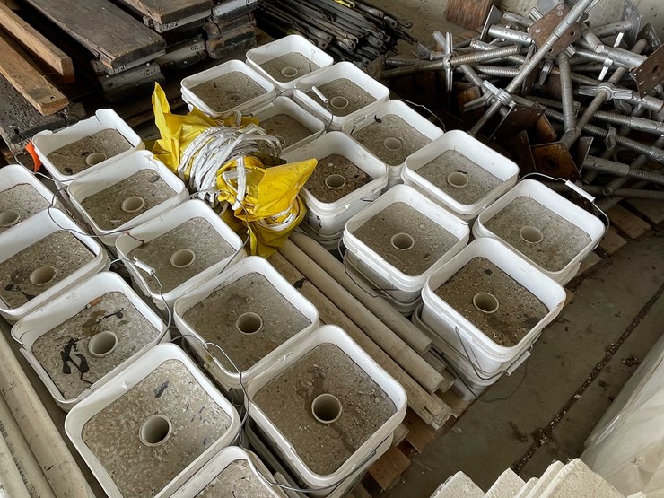 #2787-•-portable-safety-barrier-image-5