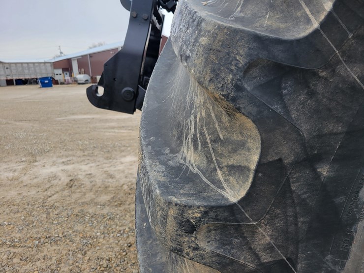 2014-case-ih-400-image-12