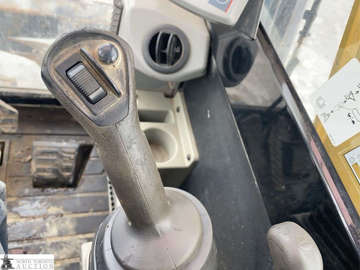 2017-caterpillar-307e2-image-24