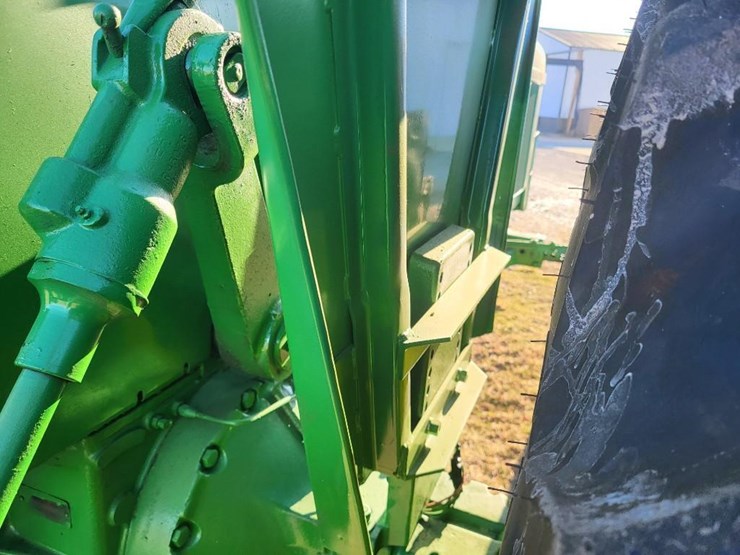 john-deere-4520-image-39