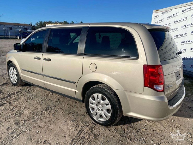 2016-dodge-grand-caravan-image-4