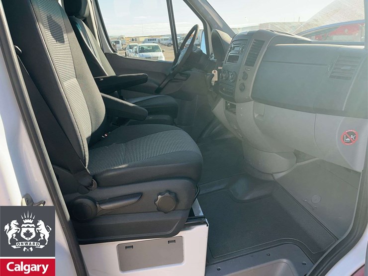 2010-mercedes-benz-sprinter-3500-image-13