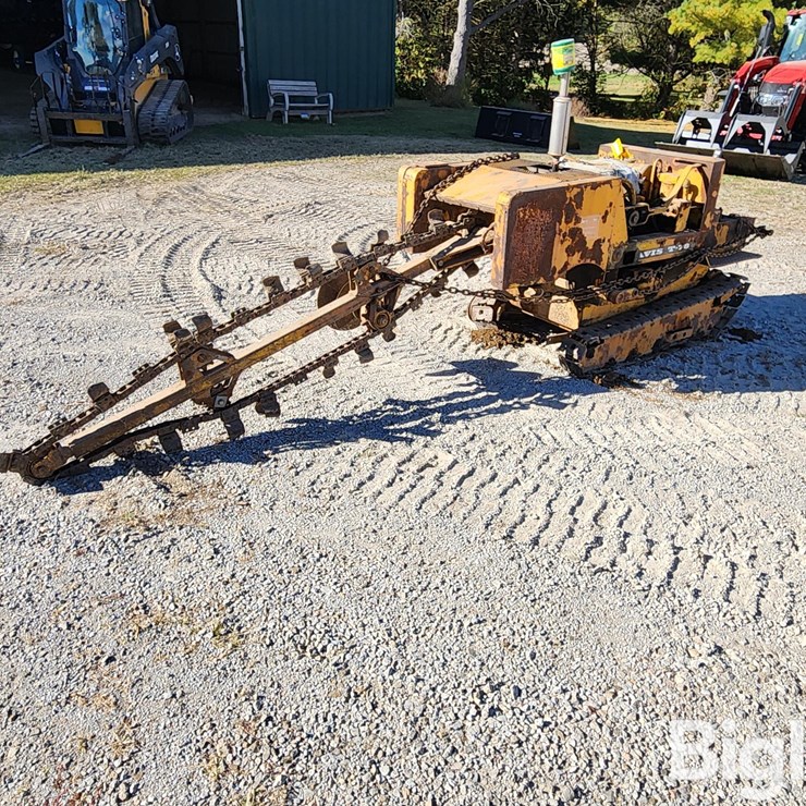 Davis T-78 Crawler Trencher