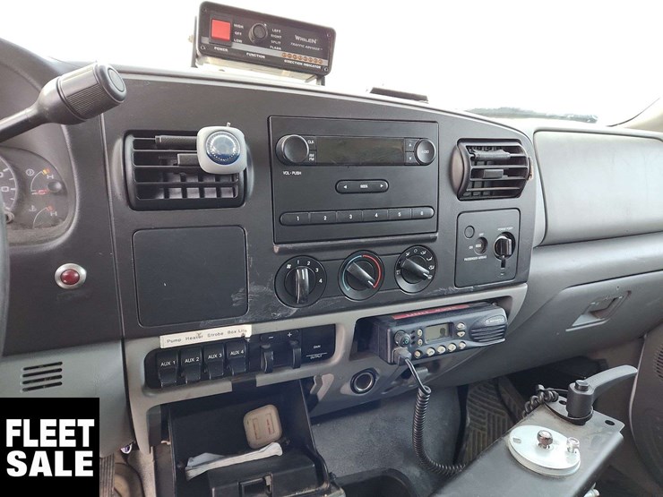 2006-ford-f550-image-19