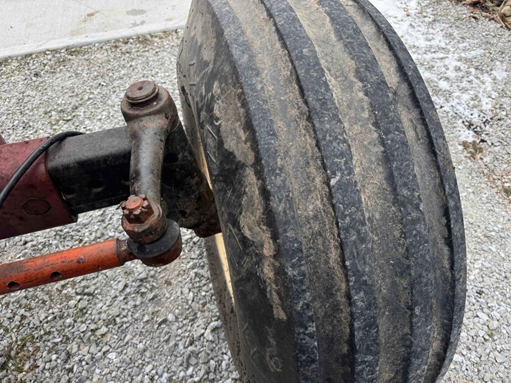 1973-allis-chalmers-7050-tractor-image-25