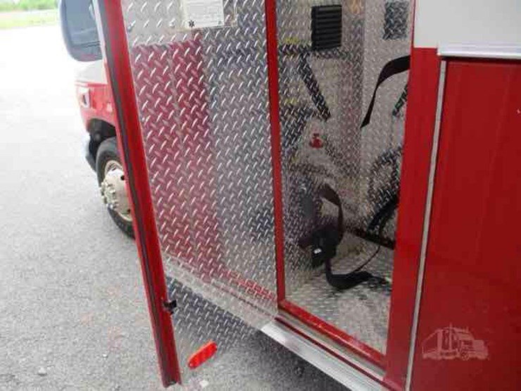 2004-ford-e450-image-17