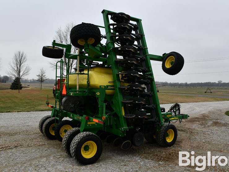 2015-john-deere-35-image-5