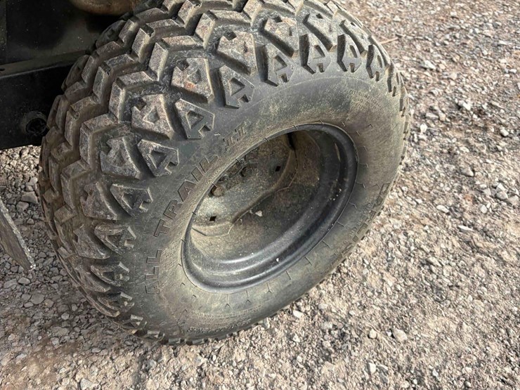 john-deere-gator-image-10