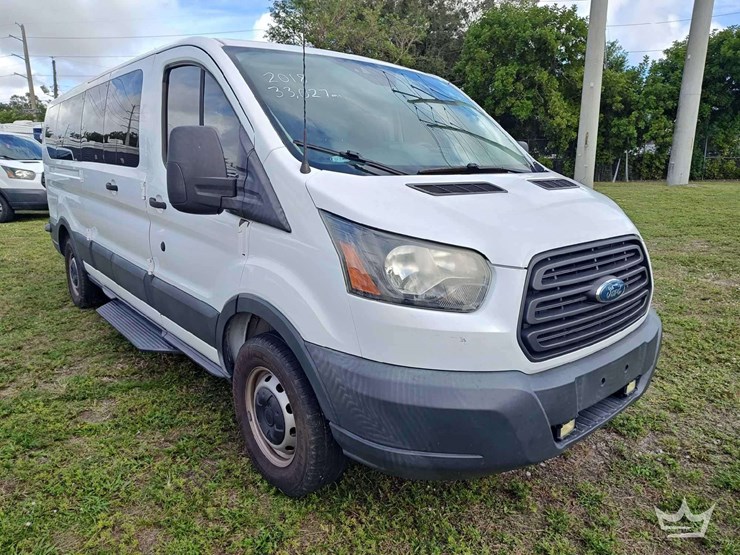 2018-ford-transit-image-2