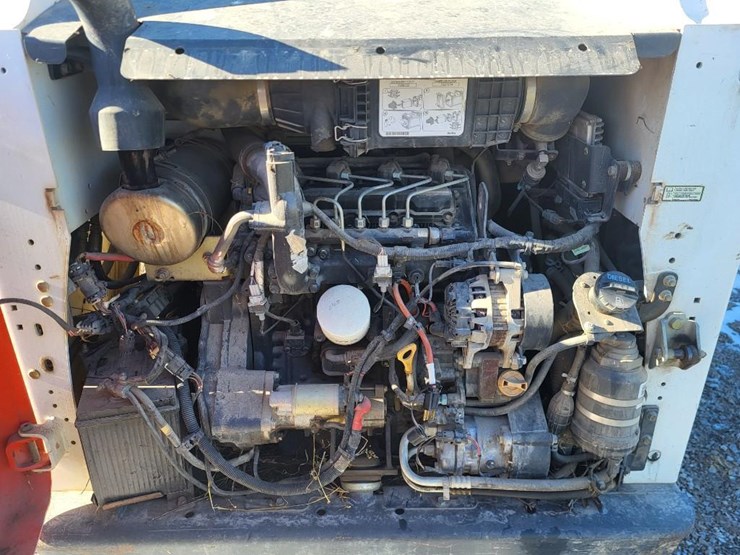 2017-bobcat-t630-image-23