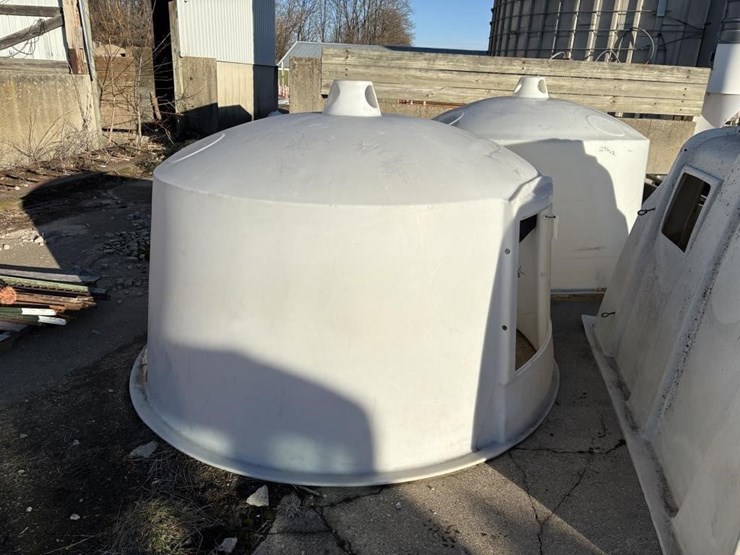 (2)-poly-dome-calf-huts-image-1