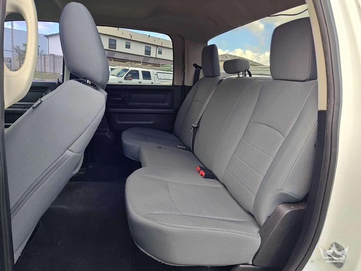 2013-dodge-ram-1500-image-25