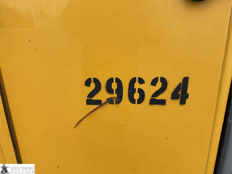 2012-caterpillar-tl943-image-31