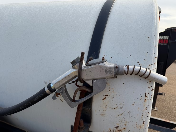 #7734-•-1000-gallon-fuel-trailer-image-12