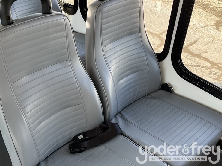 2016-ford-e450-image-34