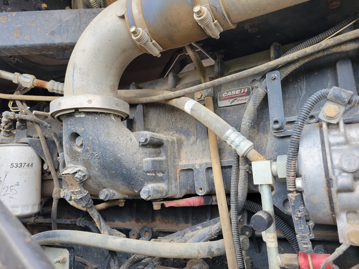 2014-case-ih-400-image-34