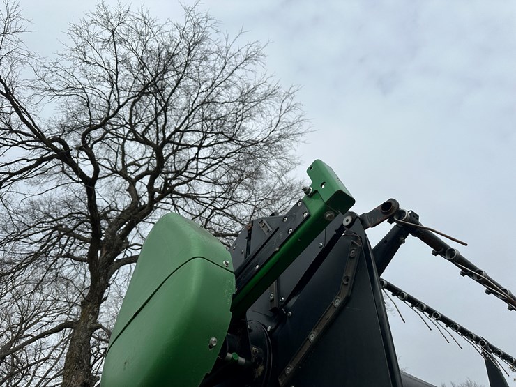 2017-john-deere-630fd-image-42