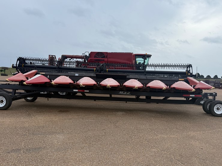 #7768-•-2008-drago-8r-corn-head-image-5