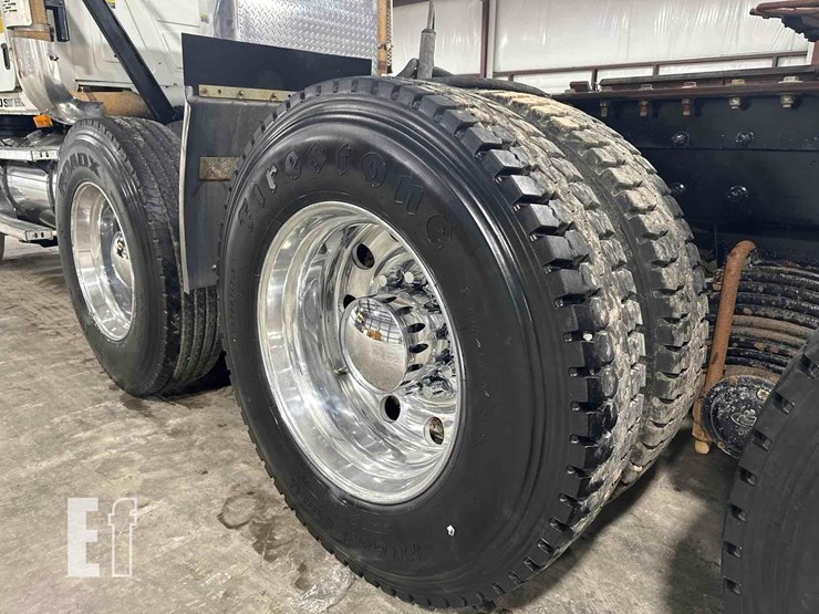 2009-mack-granite-gu713-image-24