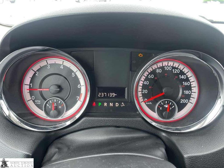 2014-ram-tradesman-image-7