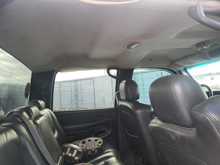 2004-chevrolet-2500hd-image-50