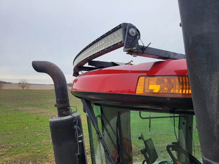 2014-case-ih-400-image-23