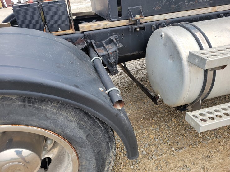 2000-case-ih-4700-image-13