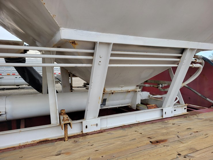 2003-b&b-step-deck-trailer-w/-10-ton-dry-fertilizer-tender-image-20