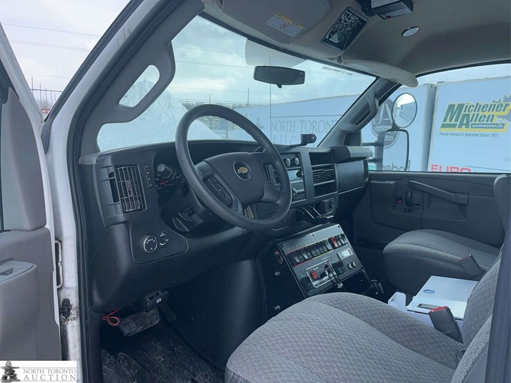 2016-chevrolet-express-s/a-ambulance-image-29