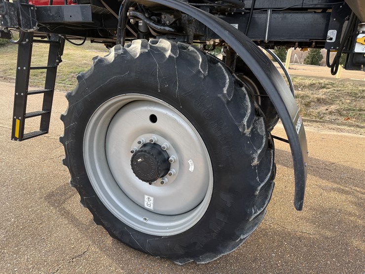2019-case-ih-patriot-2250-image-15