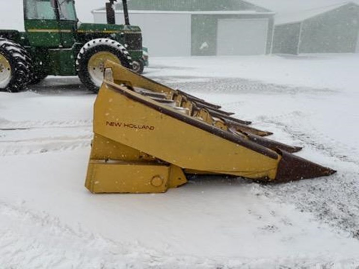 new-holland-974-image-3