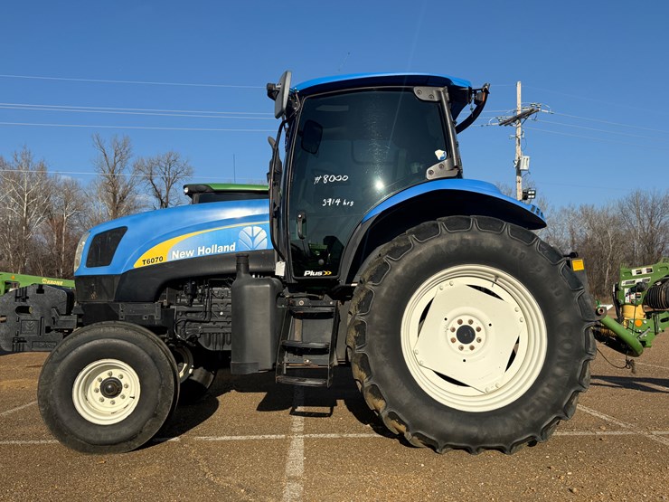 new-holland-t6070-image-7
