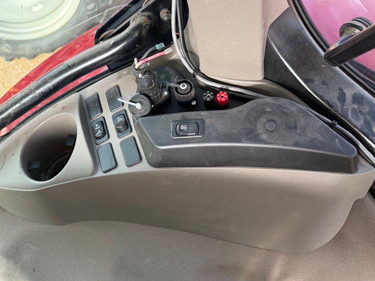 case-ih-145-image-51