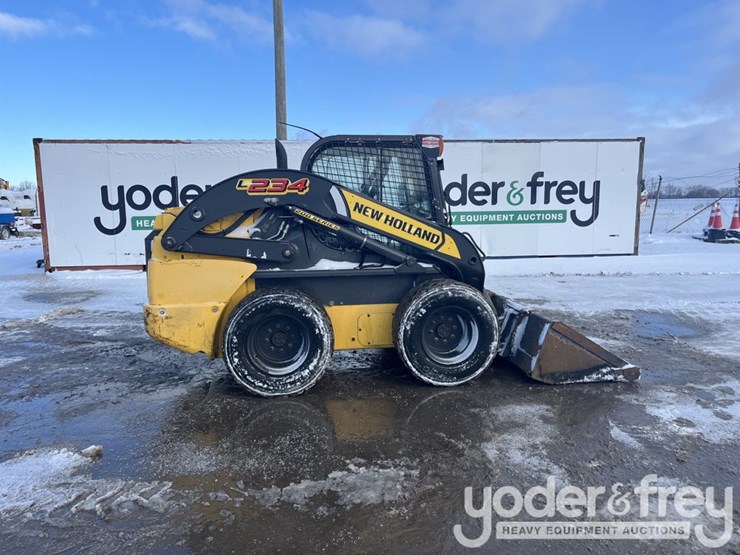 2017-new-holland-l234-image-7