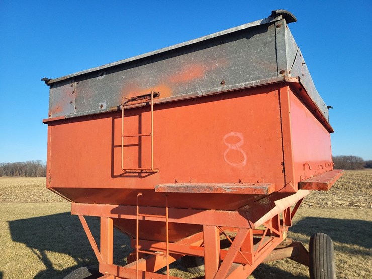 hopper-wagon-w/westendorf-running-gear-image-10