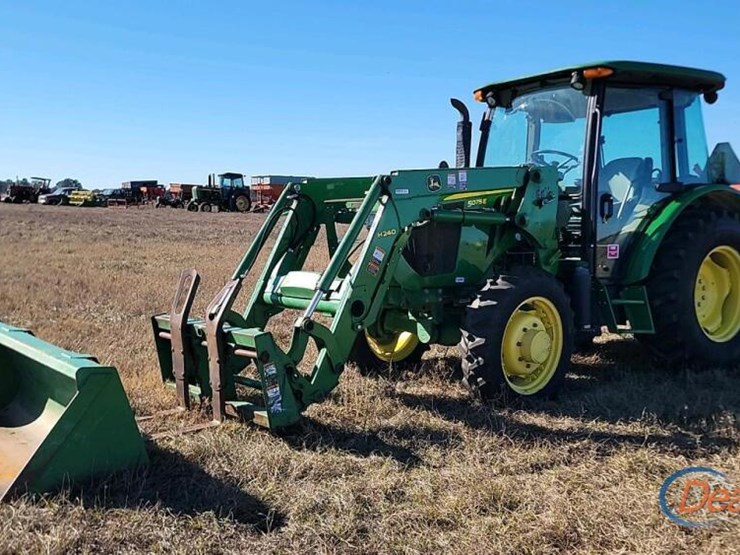 2015-john-deere-5075e-image-26