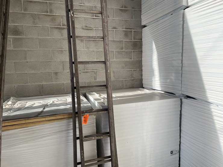 #2779-•-wooden-extension-ladder-image-4