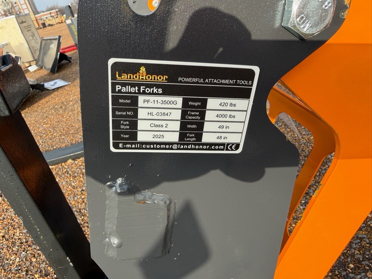 #7922-•-skid-steer-pallet-forks-image-2