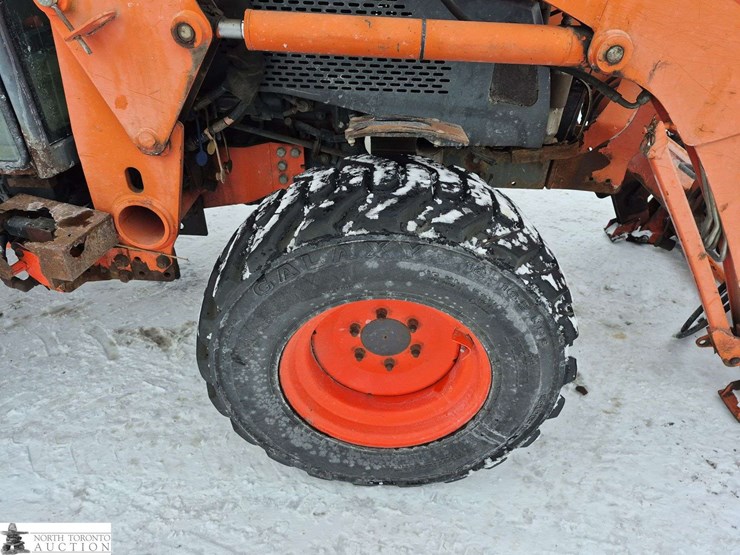 2010-kubota-l5250-d-tractor-image-21