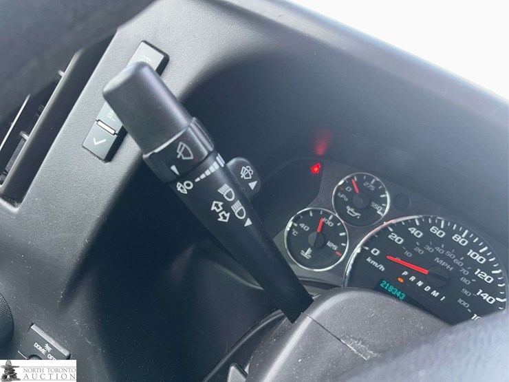 2016-chevrolet-express-s/a-ambulance-image-22