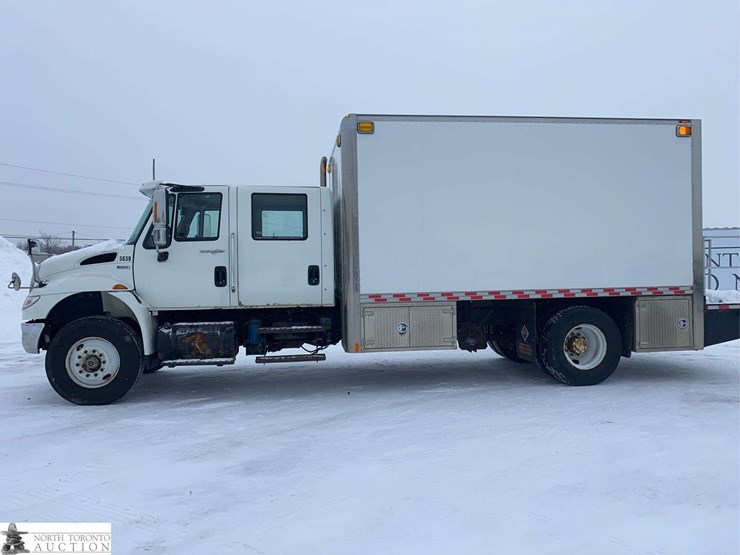 2009-international-durastar-4400-image-3